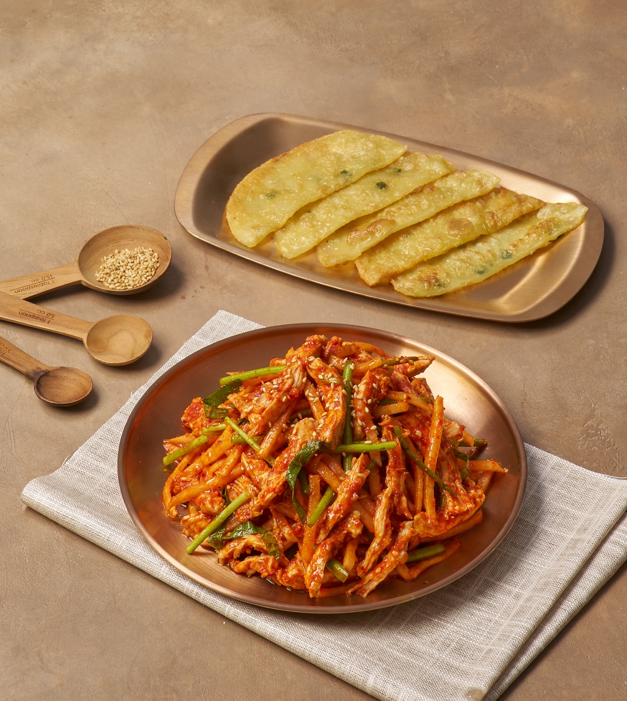 닭무침 세트 (닭무침+납작만두 10장)